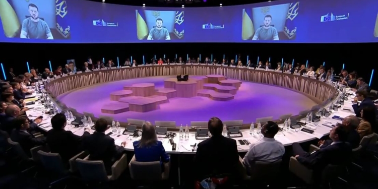 Нужен инструмент компенсации всех убытков за агрессию, – Зеленский международной конференции в Гааге (ВИДЕО)