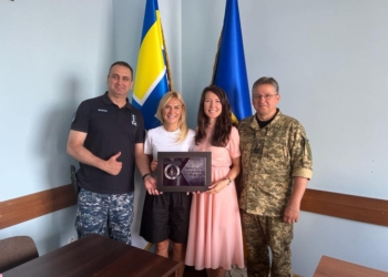 “Долучаємось до організації відпочинку родин наших військових” – Ганна Замазєєва зустрілася з командувачем ВМСУ Олексієм Неїжпапою