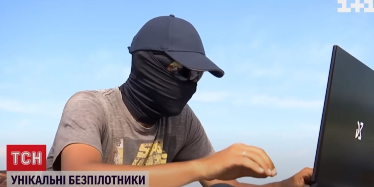 Українські інженери створили бойовий дрон, який не бачать радари (ВІДЕО)