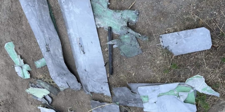 На Миколаївщині ворожий ударний дрон типу “Ланцет” намагався атакувати радіолокаційну станцію. Більше не літає (ФОТО)