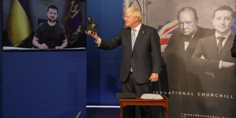 Зеленського відзначили нагородою Черчилля (ВІДЕО)