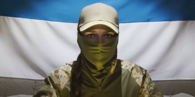 В Легион “Свобода России”, воюющий за Украину, вступила вдова расстрелянного кадыровцами под Гостомелем российского сержанта. Она обратилась к соотечественникам (ВИДЕО)