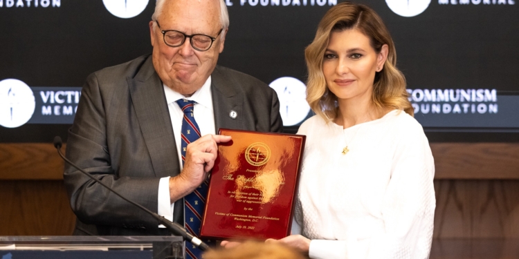 Весь український народ став лауреатом правозахисної премії (ФОТО)