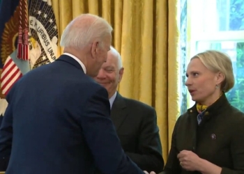 Это их дело. У Зеленского прокомментировали американское “дело Ермака”