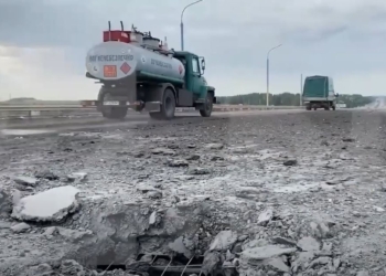 Рашисти стверджують, що ВСУ знов обстріляли Антонівський міст і показали наслідки (ВІДЕО)