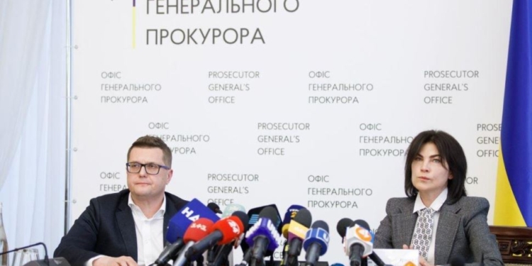 Венедиктова та Баканов не звільнені. В ОП пояснили різницю між відстороненням і усуненням від посад