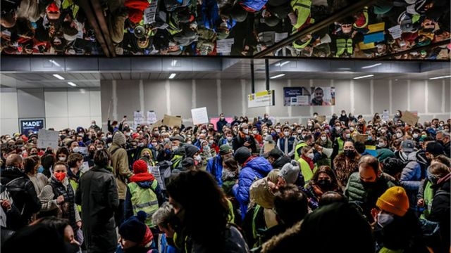 Хто повернеться додому? 10% українських біженців вже сказали “ні”, хто може тут зайняти їхнє місце (ФОТО)