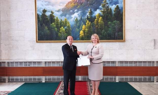 Северная Корея заявила о признании т.н.”ДНР” и “ЛНР” – Украина разрывает дипломатические отношения с КНДР