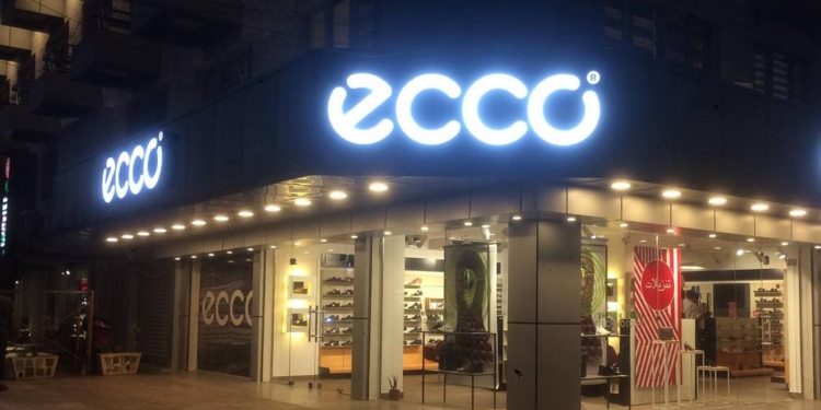 Ecco потерял право поставлять обувь королевскому двору из-за работы в рф