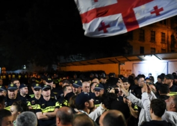 После ультиматума. В Тбилиси начался бессрочный протест с требованием интеграции в ЕС