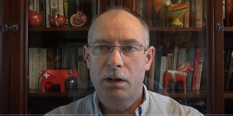 Як будуть переправлятись через Дніпро ЗСУ, якщо рашисти під час відступу підірвуть мости біля Херсону? Відповідь експерта (ВІДЕО)