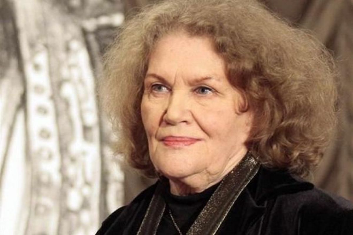 Лина Костенко стала кавалером ордена Почетного легиона (ФОТО)