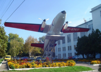 Рашисти вдарили по ангарах Льотної академії у Кропивницькому – 5 загинули, 25 поранені