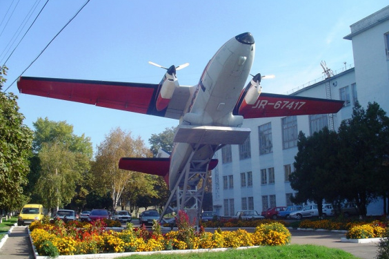 Рашисти вдарили по ангарах Льотної академії у Кропивницькому – 5 загинули, 25 поранені