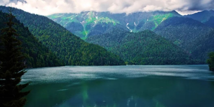 Президент Грузії звинуватила рф в анексії – там хочуть держдачу в окупованій Абхазії