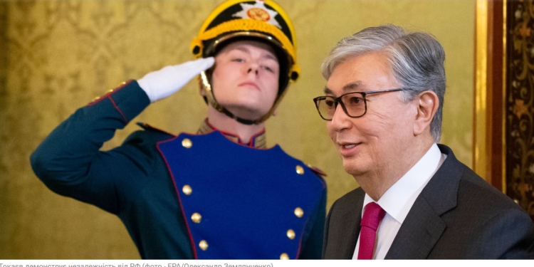 Чого бояться росіяни під Херсоном, Казахстан іде геть від РФ. Огляд західних медіа