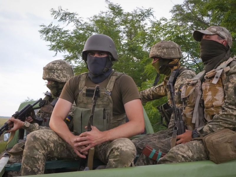 Скільки отримують українські військові на передовій та без участі у боях. (ІНФОГРАФІКА)