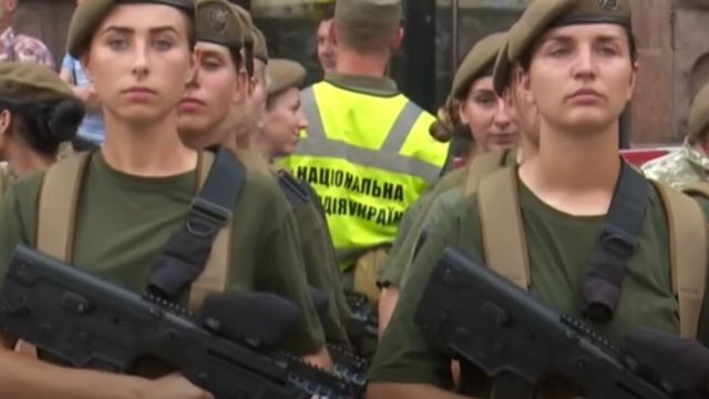 Жіноча військова форма - як це зараз вирішується в ЗСУ, і що носять жінки в інших арміях (ФОТО, ВІДЕО) 8