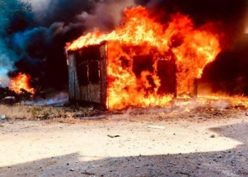 У Маріуполі загорівся окупантський склад з награбованим майном (ФОТО)