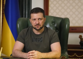 Зеленский о передвижении по стране для военнообязанных: “Прошу в дальнейшем не принимать без меня подобных решений” (ВИДЕО)