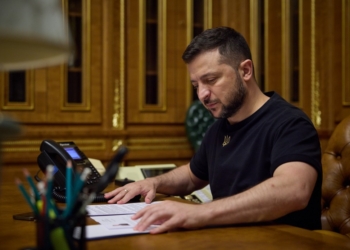 Україні потрібна більша кількість важкої зброї для контрнаступу – Зеленський поговорив телефоном зі Столтенбергом