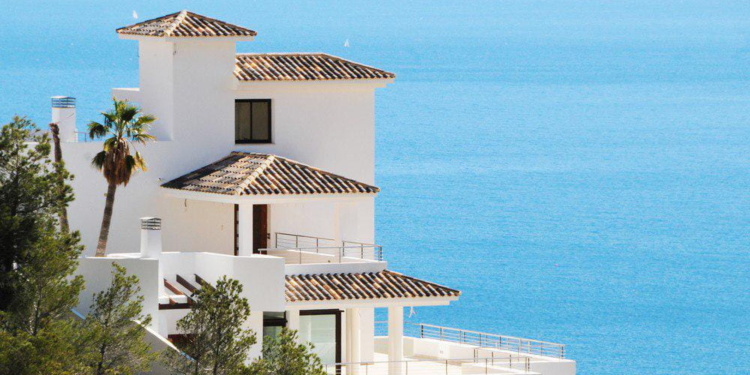 Росіяни почали активно розпродавати своє житло в Іспанії