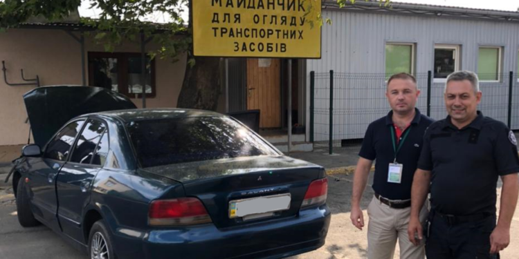 До сервісного центру МВС в Миколаєві у суботу два рази викликали поліцію