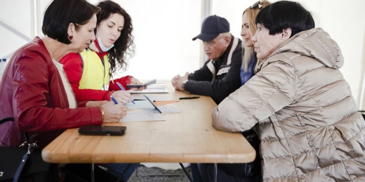 Швейцарці посилять вимоги до отримання соцдопомоги українцями