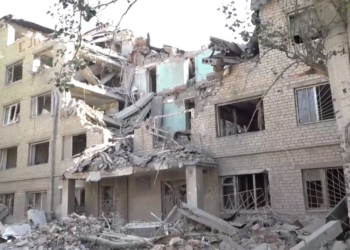 Мер Миколаєва показав наслідки нічних обстрілів міста (ВІДЕО)