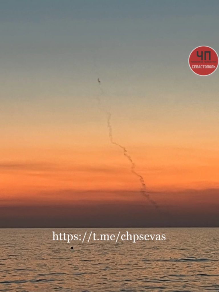В Криму знов лунають вибухи – тепер у Севастополі (ВІДЕО) 1