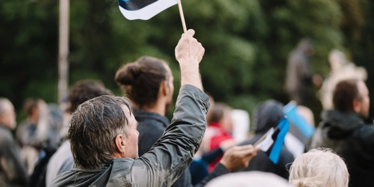 У день відновлення незалежності Естонії прем’єрка країни закликала підтримати Україну