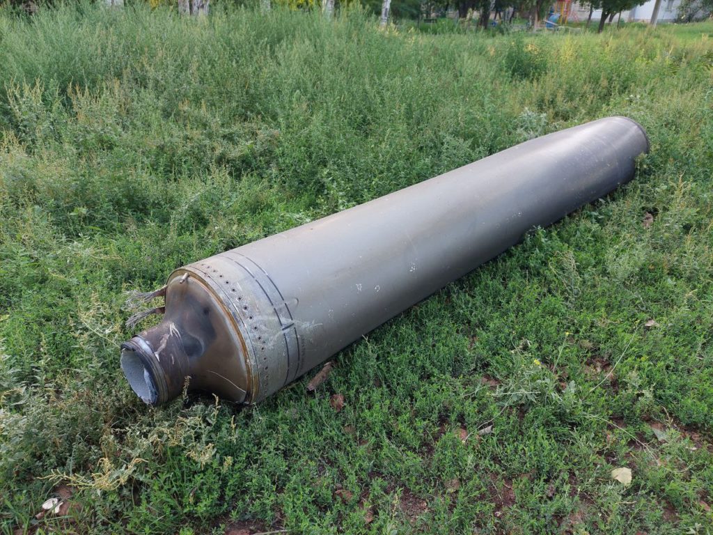 В Миколаєві показали залишки ракети С-300, якою вночі атакували місто (ВІДЕО) 1