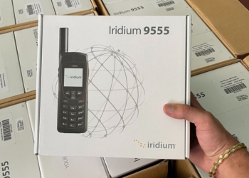 Миколаїв отримав партію супутникових телефонів для посилення кіберзахисту роботи муніципальних органів під час війни (ФОТО)