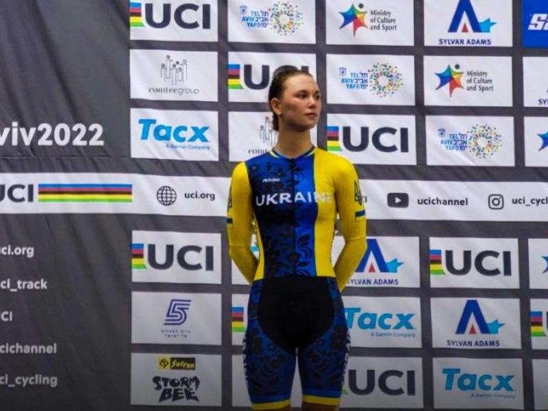 Миколаївська велогонщиця додала до «бронзи» чемпіонату світу ще й «срібло»