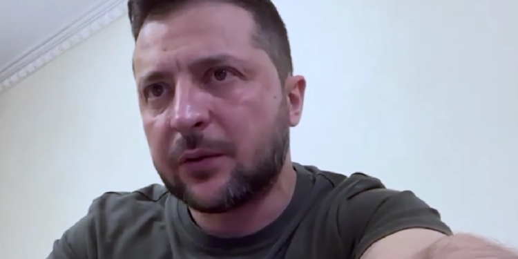 Про Запорізьку АЕС, зерновий коридор та можливість змінити ситуацію на фронтах на нашу користь – звернення Зеленського (ВІДЕО)