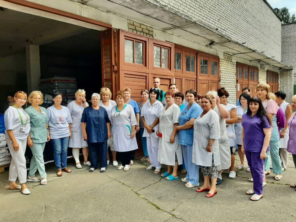 Обласним лікарням Миколаївщини передали 3 822 продуктових наборів від гумштабу Ганни Замазєєвої (ФОТО) 11