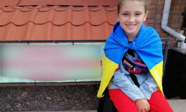Дівчинка з Миколаєва зібрала 10 тис грн на ЗСУ, продаючи печиво