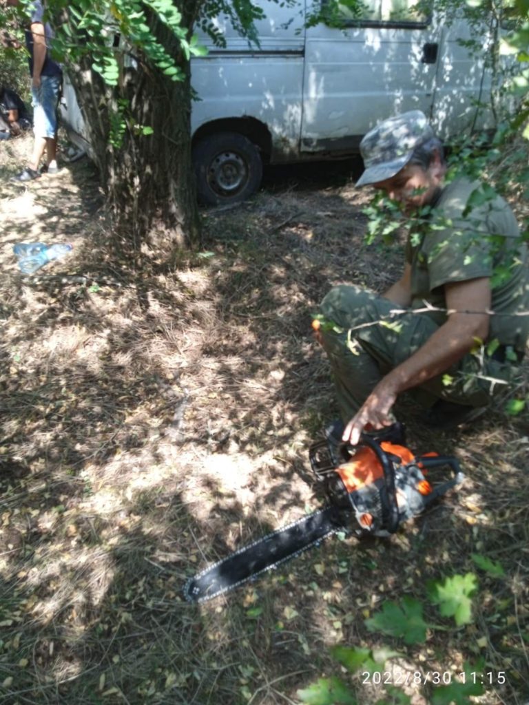 На Миколаївщині в регіональному ландшафтному парку впіймали трьох «чорних лісорубів» - вони встигли спиляти 24 дерева (ФОТО) 3