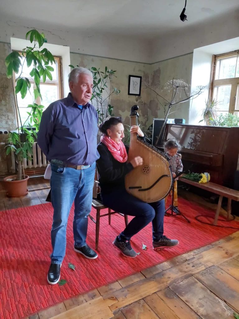 Щоб лунала наша пісня і музика: артистка Миколаївського муздраму дала вже 25 концертів в Латвії (ФОТО, ВІДЕО) 3