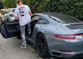 Мер Харкова звільнив чиновника за фото відпочинку в Ніцці