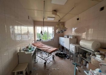 В Миколаєві від обстрілу россіян зруйнован новий травмпукт, гуманітарний  склад та кілька житлових будинків (ФОТО)