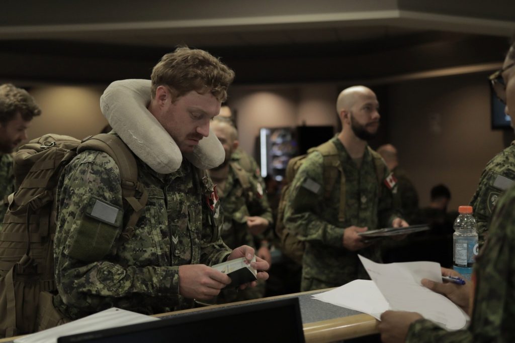 Навчання українських військових в рамках операції ЮНІФАЄР – перші 90 канадських інструкторів вирушили до Британії (ФОТО) 5