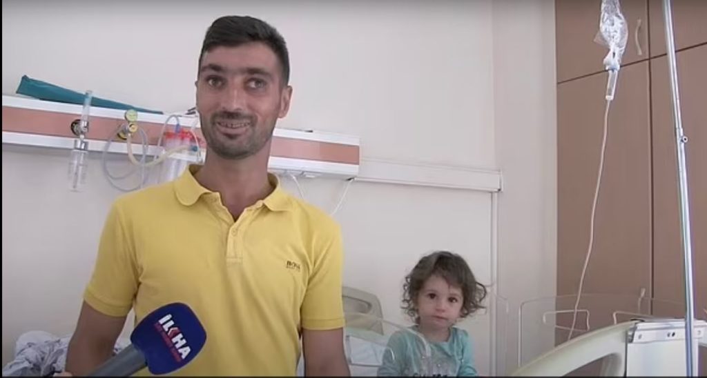 У Туреччині 2-річна дівчинка загризла змію, яка вкусила її за губу (ФОТО) 5
