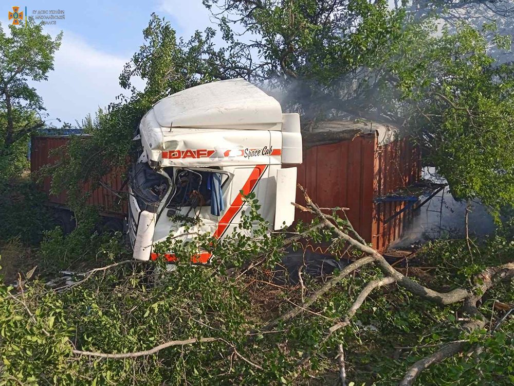 З 5 пожеж на Миколаївщині за добу одна була внаслідок російських обстрілів (ФОТО) 6