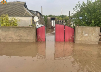 На Миколаївщині після зливи затопило село (ФОТО)