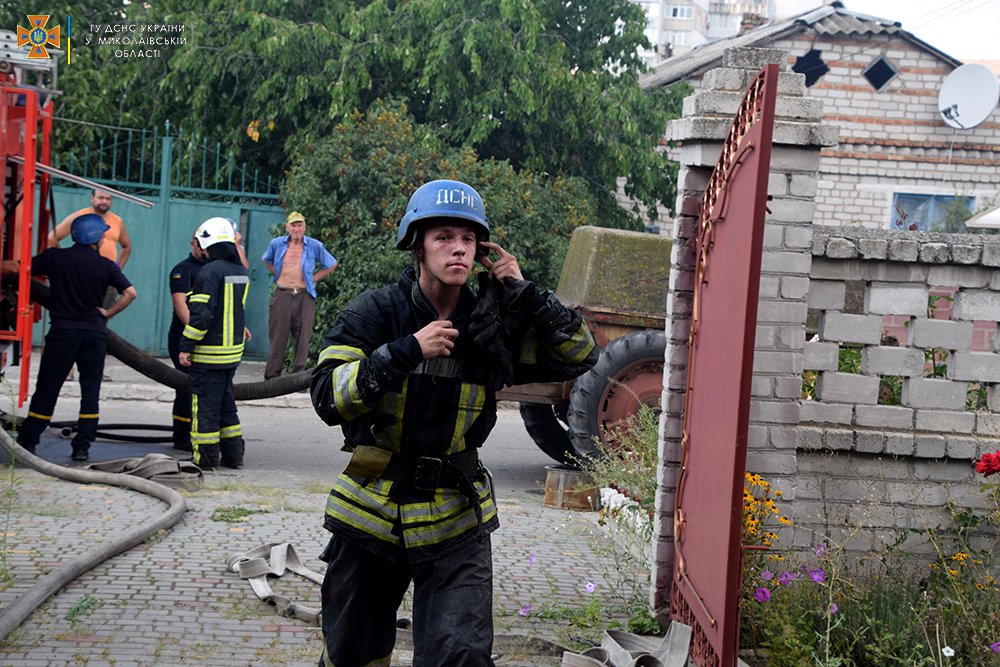 З 19 пожеж за добу на Миколаївщині 9 виникли через російські обстріли (ФОТО, ВІДЕО) 9