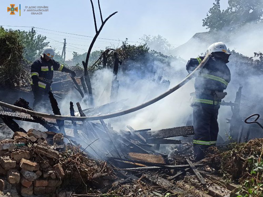 На Миколаївщині за добу з 18 пожеж дві виникли через обстріли (ФОТО) 11