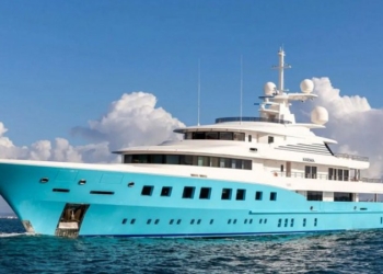 ​Яхту російського мільярдера виставили на аукціон у Гібралтарі