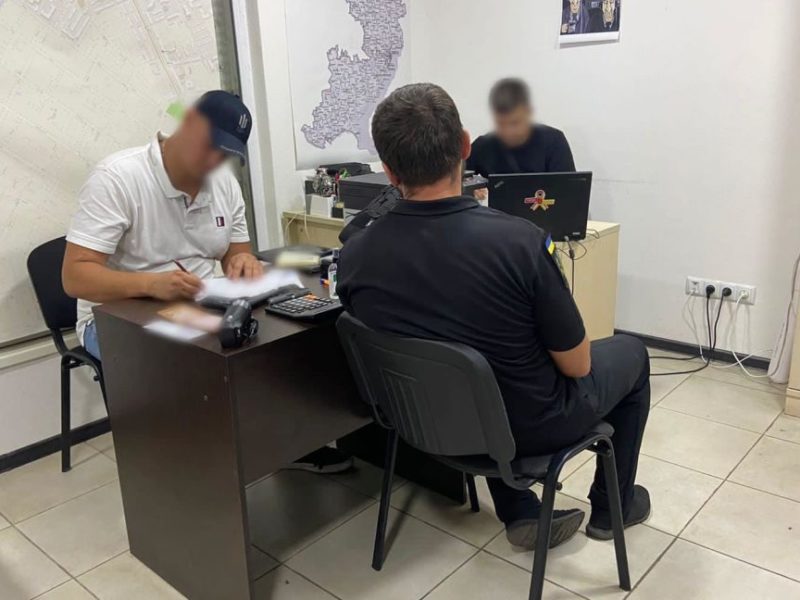 В Одесі лікарі за $7 тис. приписували військовозобов’язаним хвороби для виїзду за кордон (ФОТО)