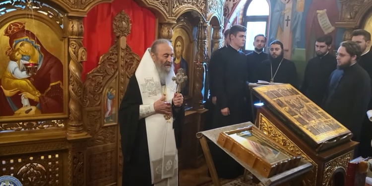 Предстоятель УПЦ МП митрополит Онуфрій заспівав “Многая літа” полоненим окупантам (ВІДЕО)